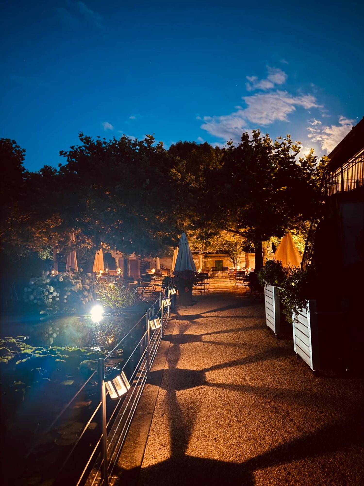 Romantik Hotel De L'Ours Sugiez エクステリア 写真